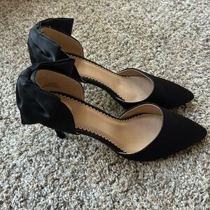Black Bow Satin Size 8 Stiletto